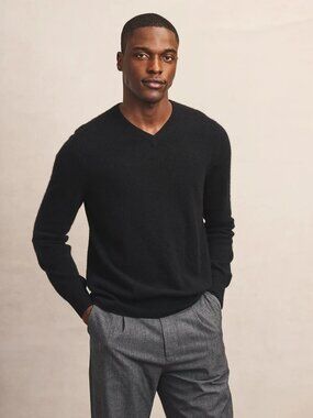 NEVER WORN – Naadam Cashmere Original Cashmere V-Neck Sweater (Men’s)